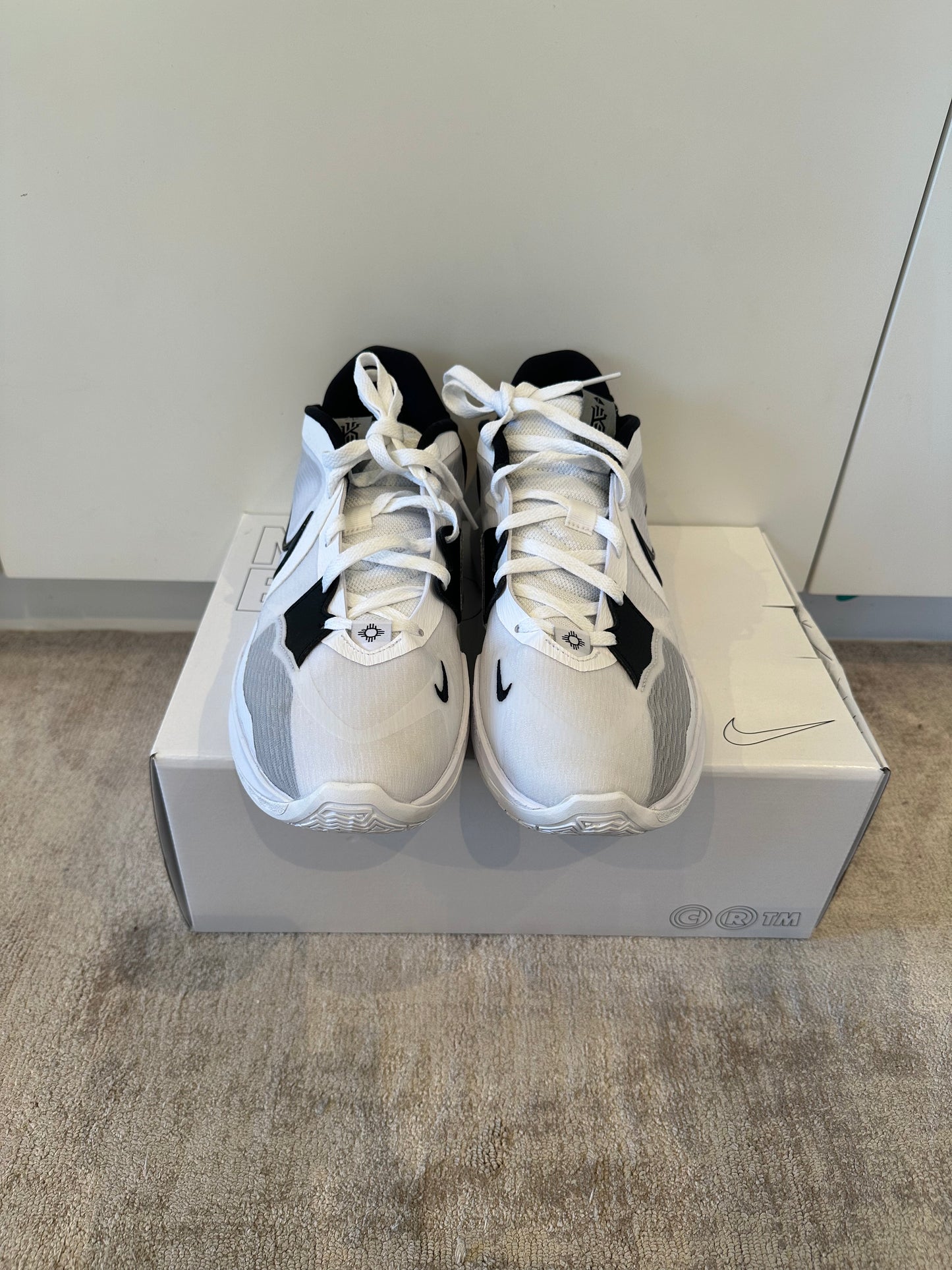 Kyrie 5 low condition 9.5/10 US11.5