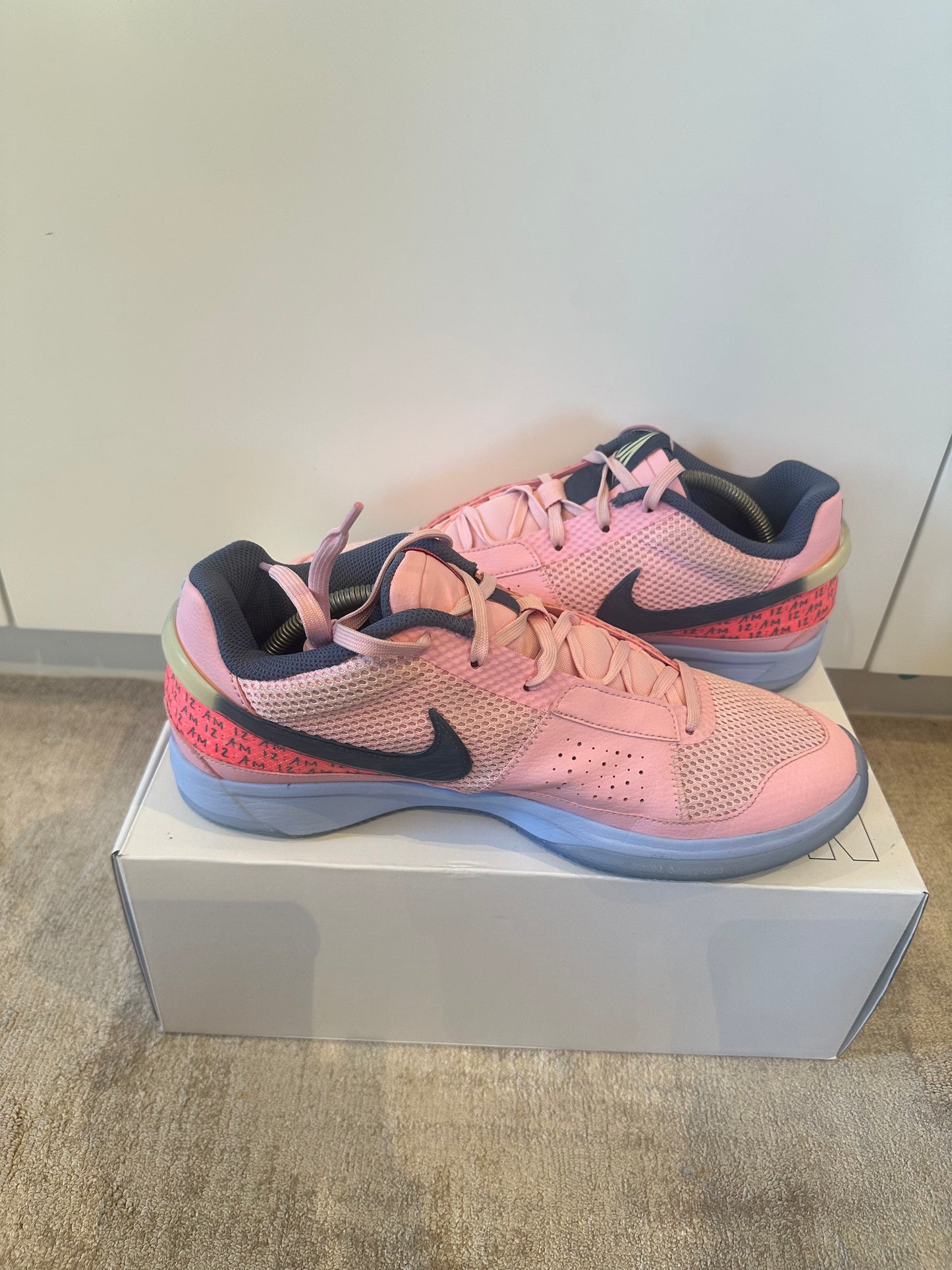 JAA 1 PINK CONDITION 9/10 SIZE US12